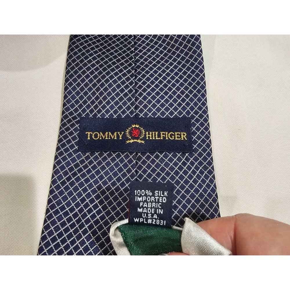 Tommy Hilfiger Necktie, 100% Silk - Picture 4 of 4